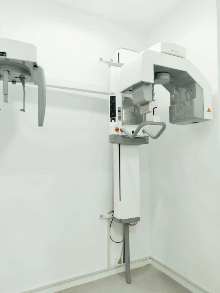 thumbnail_IMG_20220111_174314__01 Zahnarzt in Sterzing svg+xml;charset=utf