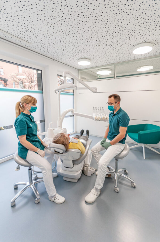 _DSC1617 Zahnarzt in Sterzing svg+xml;charset=utf